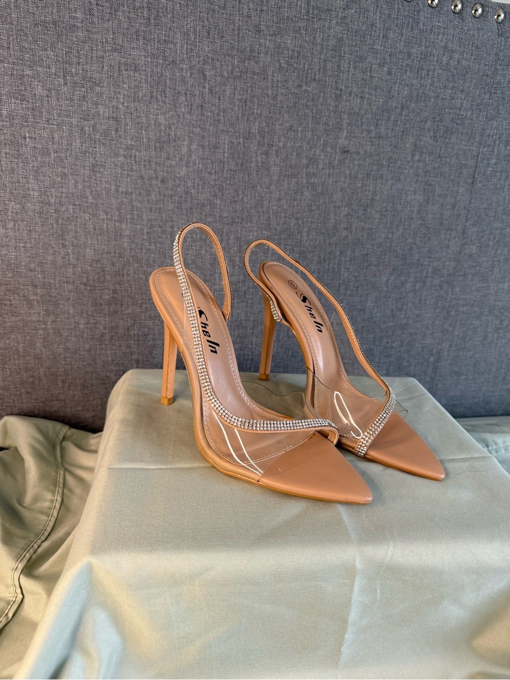 Sparkly heel Sz 6